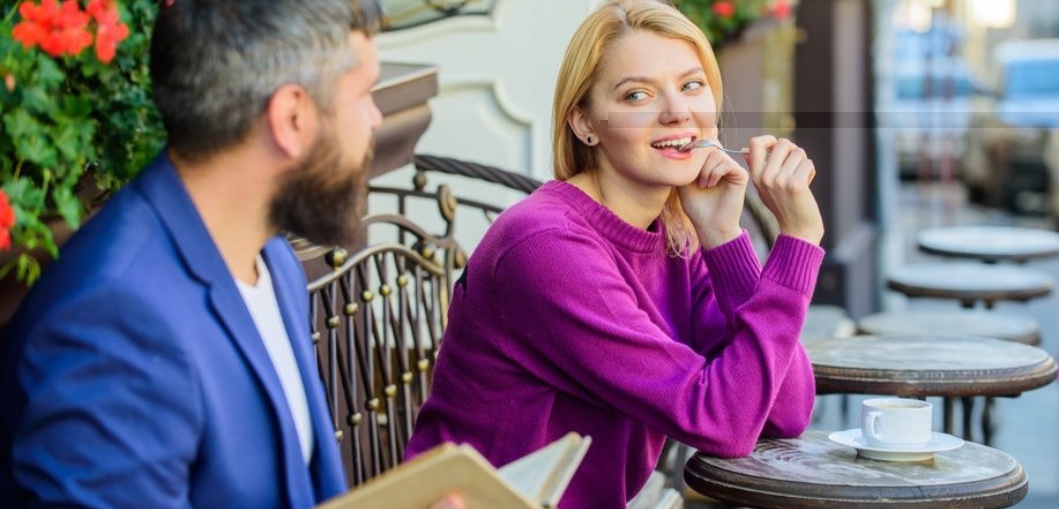 Jak flirtowac i jak zaczac rozmowe