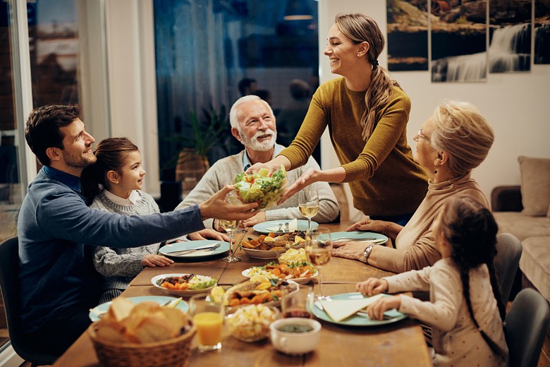 Meal Rituals & Family Bonding: How Shared Meals Unite in 2026